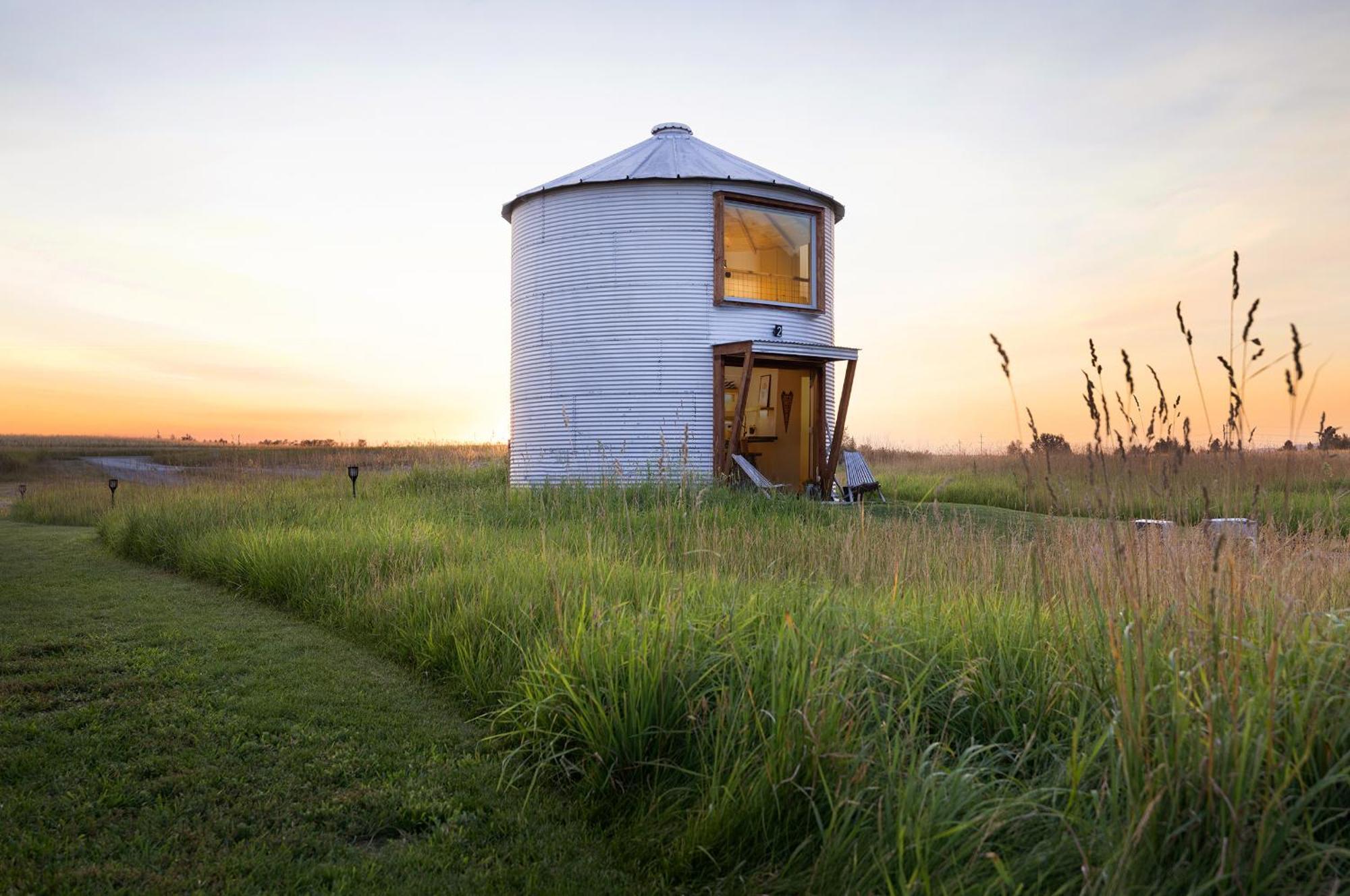 Clark Farm Silos - 5 Silo Mountain View Retreat Калиспелл Экстерьер фото